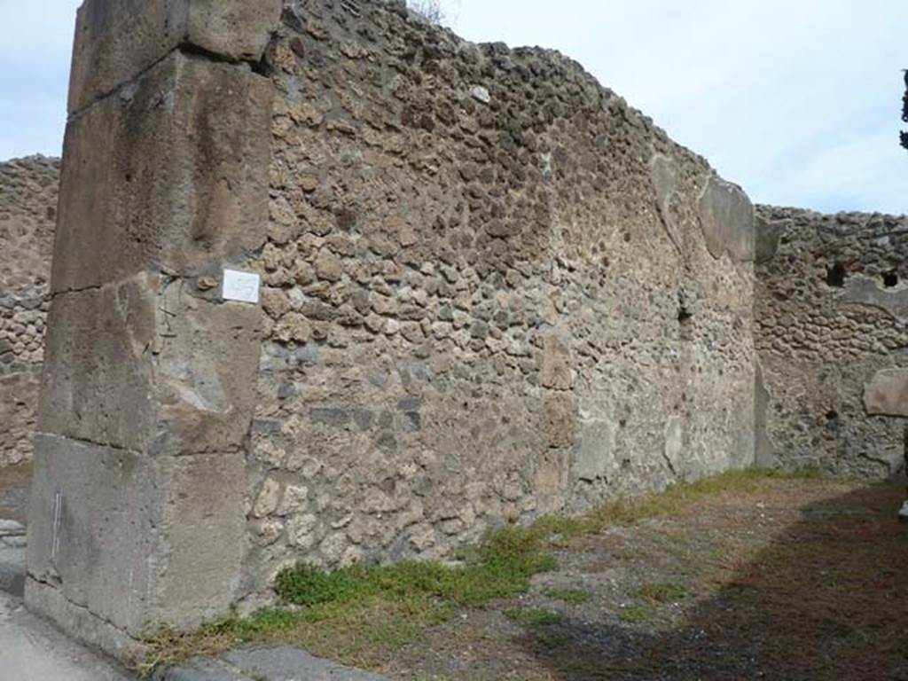 VIII 4 46 Pompeii September 2015 North Wall Of Shop Room